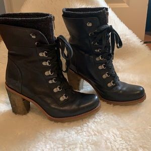 Ugg black woman’s boots | Size 9 |